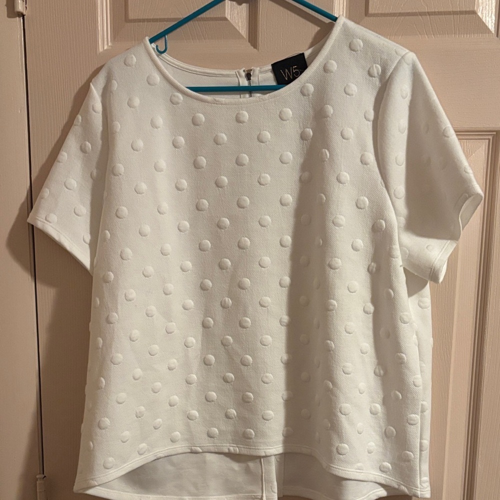 W5 White Polka Dot Textured Short Sleeve Top